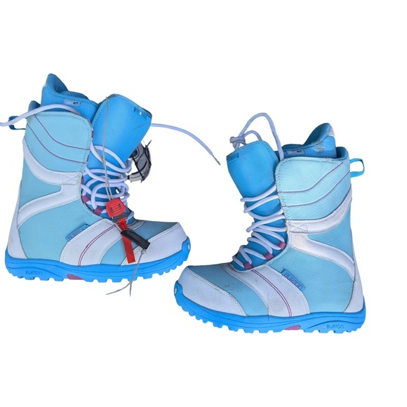burton coco snowboard boots size 8 Women's Mint BOA The Burton Womens Coco Snowboard Boot is exactly what you need when youre ready to trade in the rental gear and start exploring the rest of the mountain Snowboard Boots – South Coast